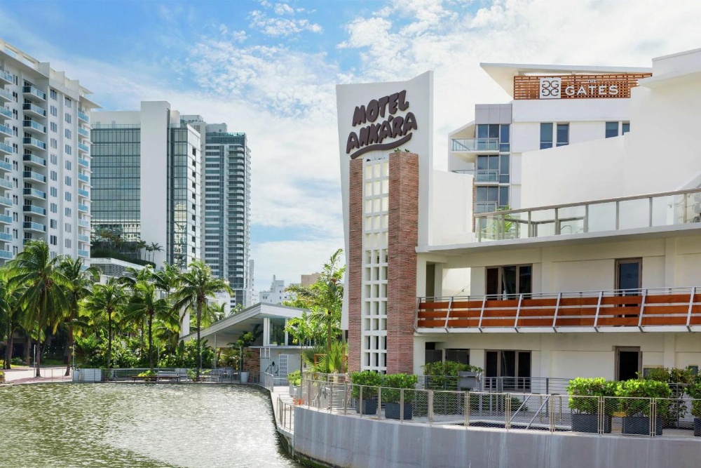 The Gates Hotel South Beach - a DoubleTree by Hilton